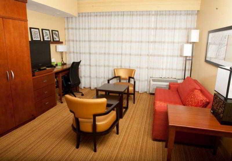 Hotel Courtyard By Marriott Norman Habitación foto